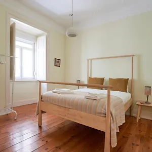 Renovated Spacious Baixa Apartment, By Timecooler Lisbona